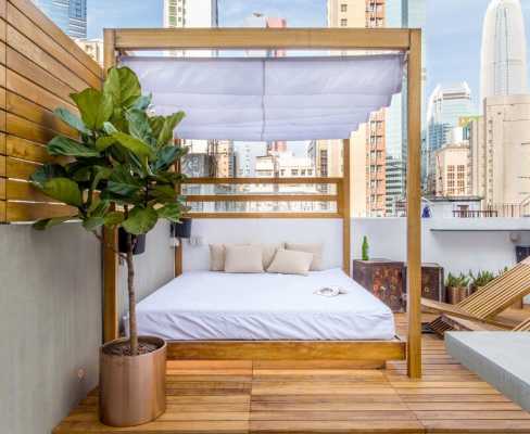 Hong Kong Cramped Flat Converted in a Eco High Tech Rooftop Retreat