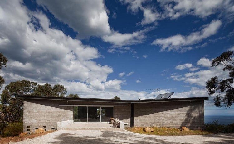 House at Big Hill by Kerstin Thompson Architects (1)