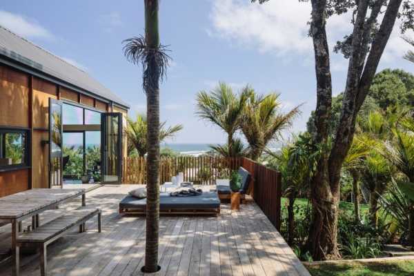 Motutara House in Muriwai Beach, New Zealand