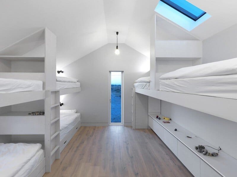Pobble House - Contemporary Cottage Decorated in Minimalist Style (13)