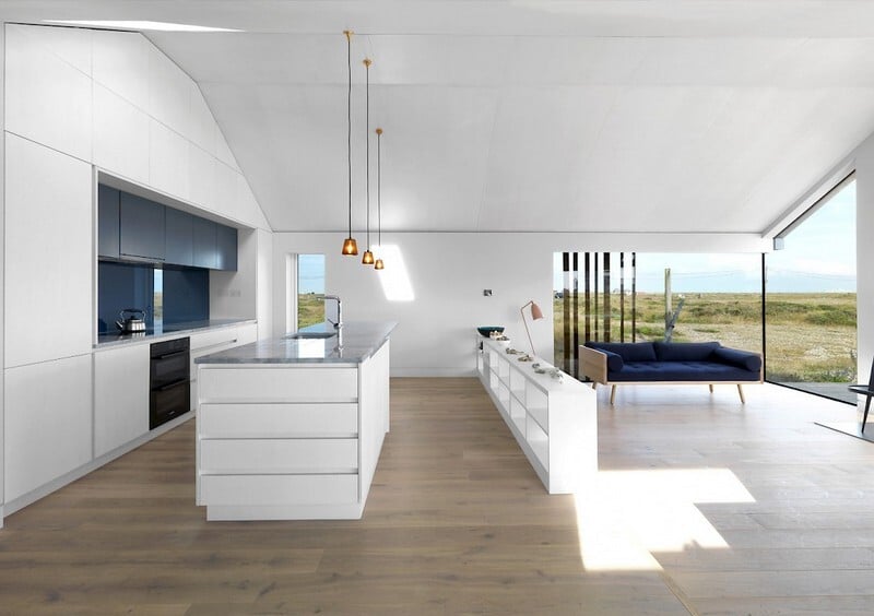 Pobble House - Contemporary Cottage Decorated in Minimalist Style (7)