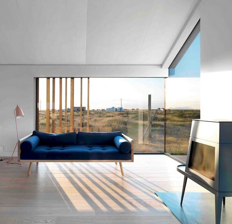 Pobble House - Contemporary Cottage Decorated in Minimalist Style (8)