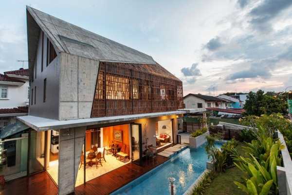 Reconstruction of a Small Bungalow House in Singapore