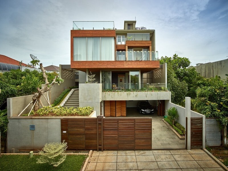 Tropical Open House in Jakarta, Indonesia / RAW Architecture