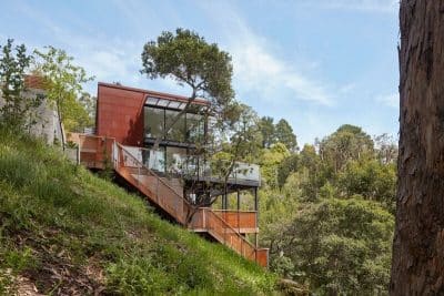 Hillside Residence / Zack | de Vito Architecture + Construction