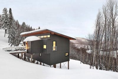 Laurentian Ski Chalet, Weekend Retreat Located on the Steep Slope of a Former Ski Hill