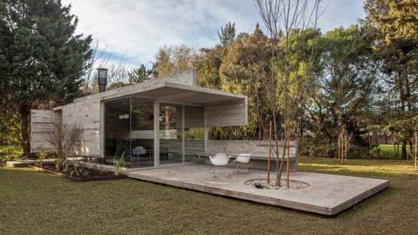 Torcuato House Pavilion by Besonias Almeida Arquitectos