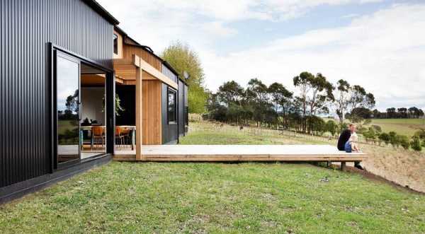 Modern Barn Form by Red Architecture 12