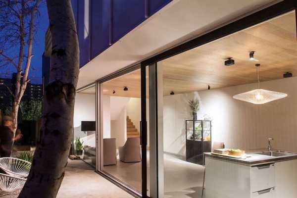 Skin Box House by Mcmahon and Nerlich Architects 1