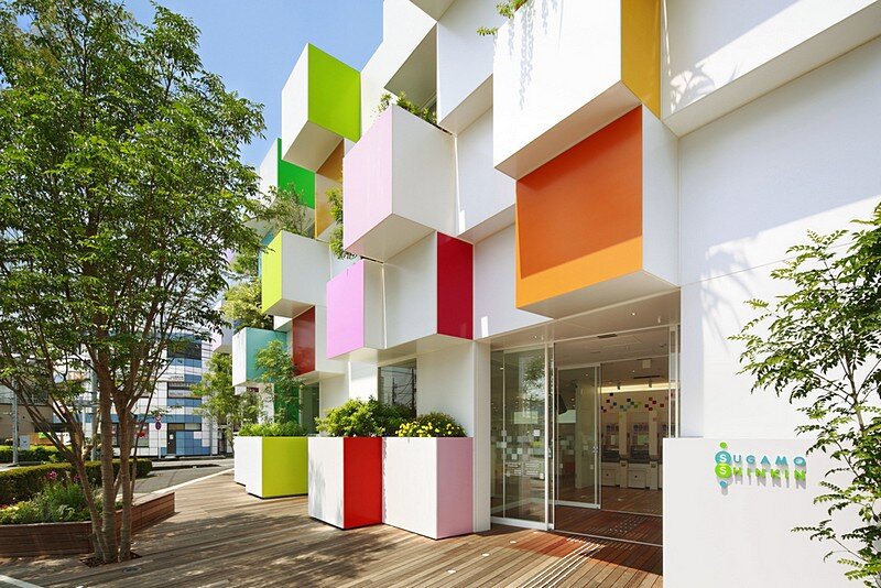 Sugamo Shinkin Bank, Nakaaoki Branch 3