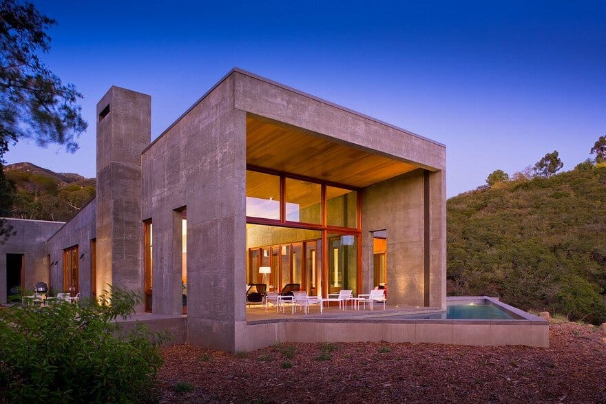 Toro Canyon Residence