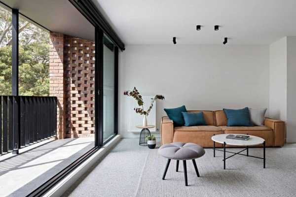 Double Brick Family Home / Ruffey Lake House by Inbetween Architecture 7