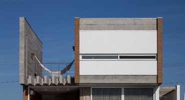 Brazilian Beach House Renovated by Urban Ode Arquitetura e Urbanismo 2