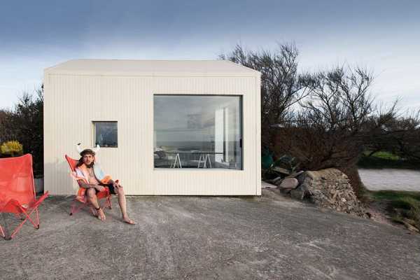 FREAKS Has Refurbish a Concrete Fishing Shack Built in the 50's on a Rock