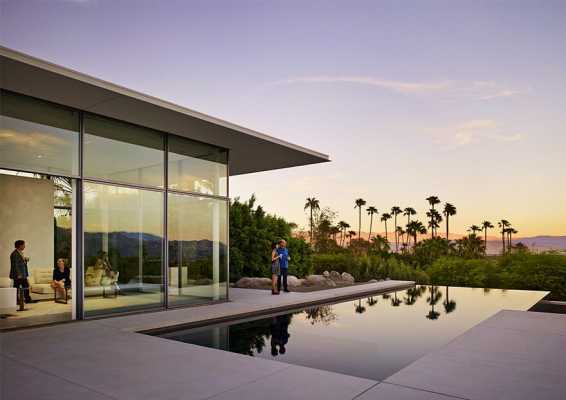 This Palm Springs House is Open to Expansive Mountain and Valley Panoramas 1