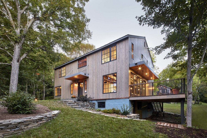 1830 Farmhouse Transformed into a Rustic Modern Retreat in Hyde Park, New York