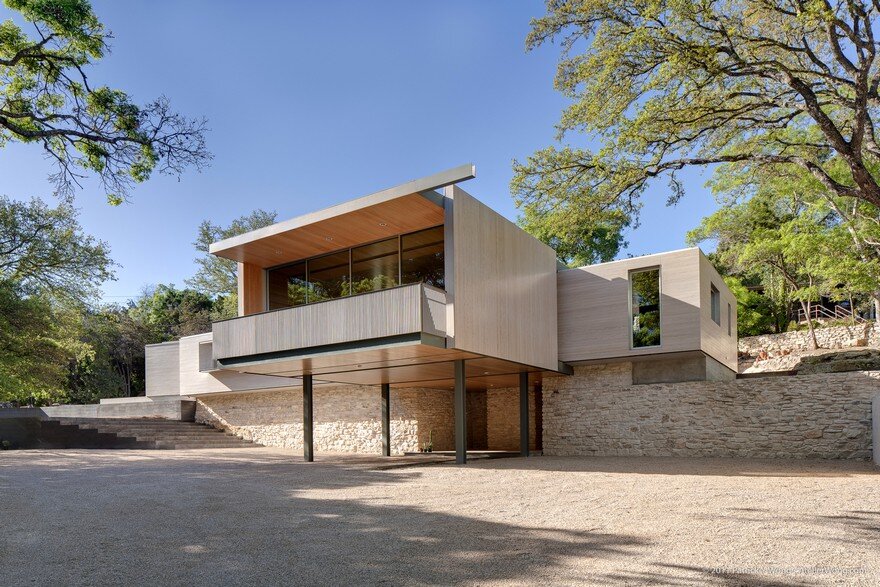 Modest Case Study House Redesigned with a Steel Structure and Larger Window Openings