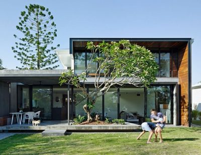 Queenslander House Upgraded to Accommodate a Growing Family