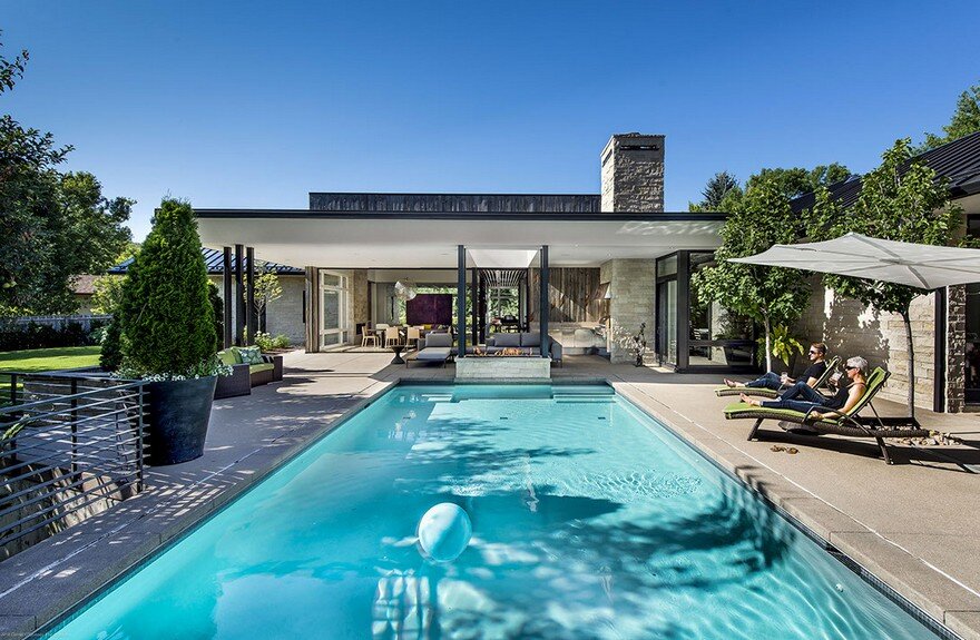 Single-Story Ranch with Large Atrium Spaces, Denver, Colorado 2