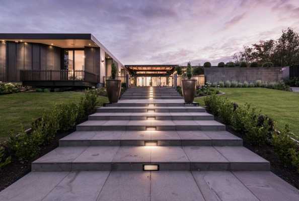 Fendalton House Features a Natural Warmth within a Slightly Industrial Aesthetic