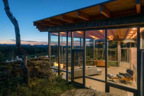 One-Bedroom Cabin Nestled Between Two Massive Lichen-Covered Rocks 6