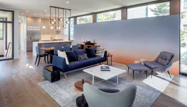 Beachfront House in New Jersey Designed for a Family of Five 3