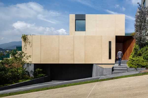 Mexican House Build from Compressed Earth Blocks Formed On-Site