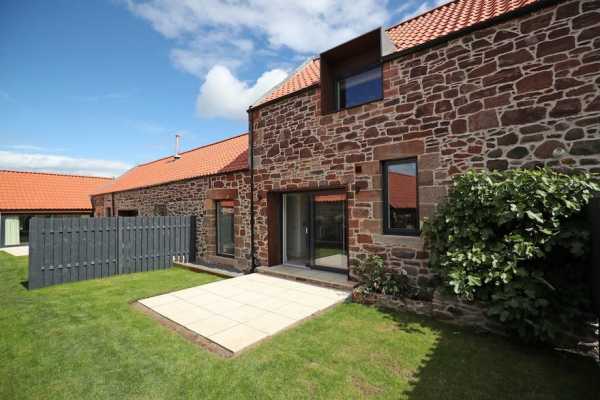 Williamstone Farm by Studio LBA in Scotland 1