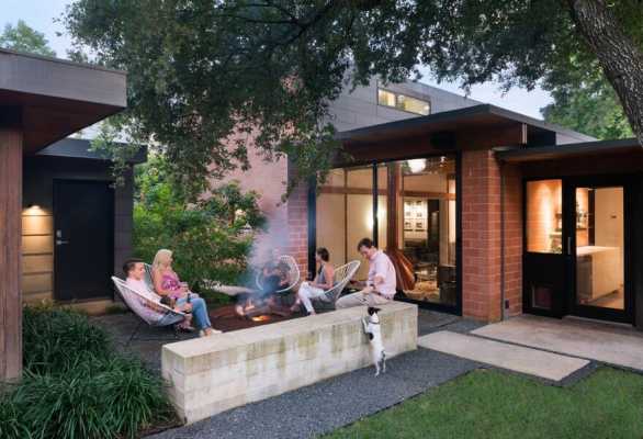 1954 One-Story House Renovated by Tobin Smith Architect in San Antonio, Texas 5