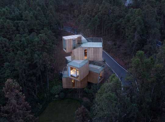 Tree House Hotel in China - Qiyunshan by Bengo Studio