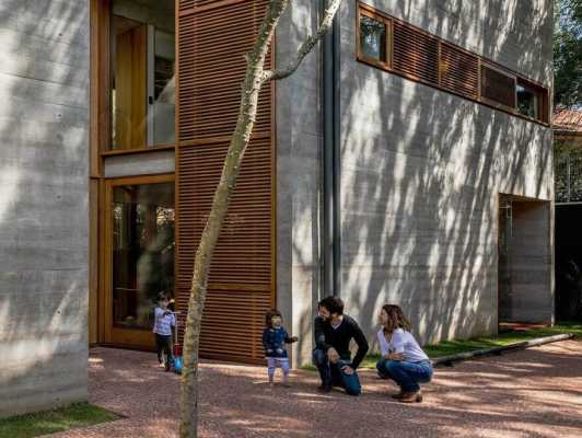 Brutalist-Inspired Concrete House in Sao Paulo by UNA Arquitetos