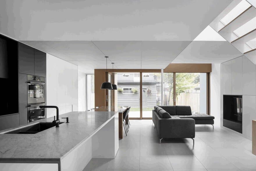 Montreal Duplex House Gets Contemporary Upgrade 4