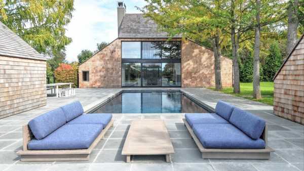 Modern Farmstead Renovated in Bridgehampton, NY, Martin Architects