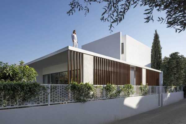 Ramat Hasharon House, Tal Goldsmith Fish Design Studio 1