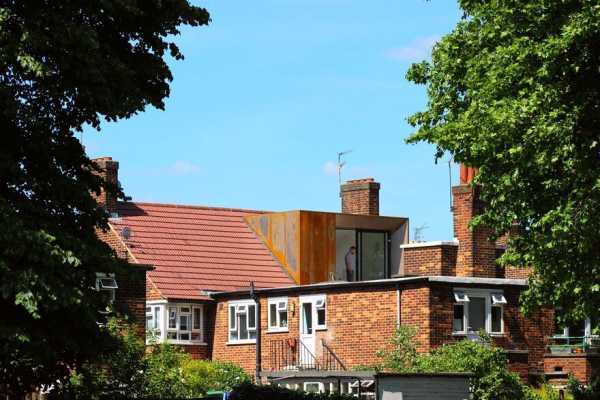 Striking Rooftop Addition to a Top Floor Flat in North East London 10