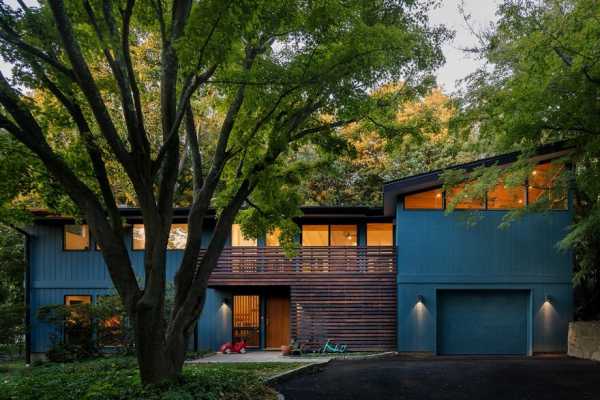 Dark and Confined Two Level House Turned into a Bright and Airy Oasis