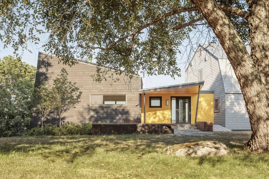 Gambrel-Roofed Home Renovated by Kaplan Thompson Architects 1