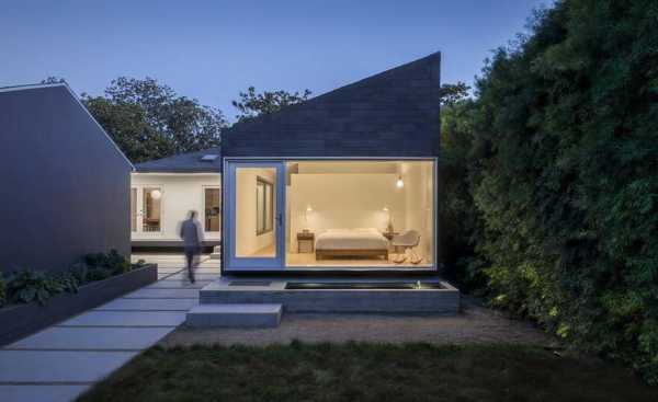 Rear Window House by Edward Ogosta Architecture