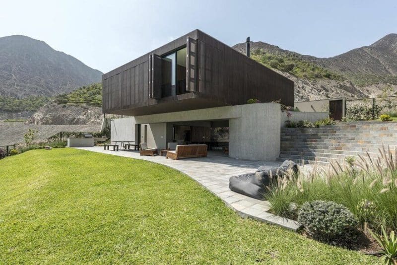 Topo House in Lima, Peru / Martin Dulanto Sangalli 1