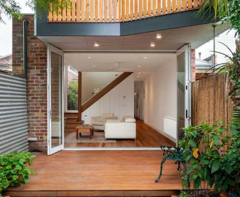 Treehouse Terrace House / Green Sheep Collective