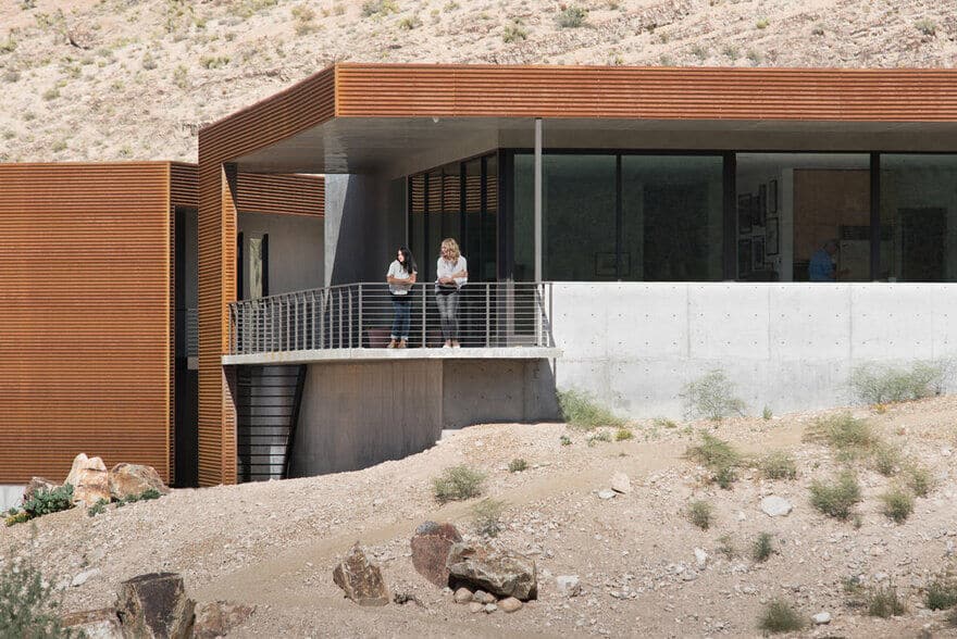 Arroyo House is a Sustainable Desert Home in Southern Nevada