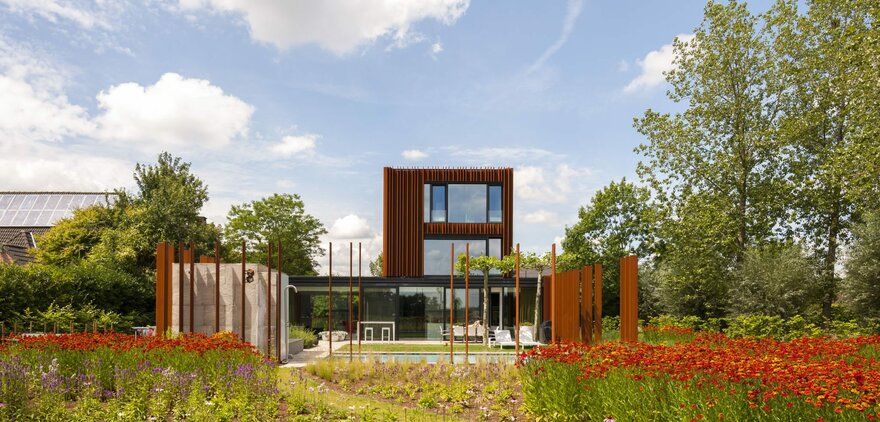 CorTen House in Kontich, Belgium / DMOA Architects