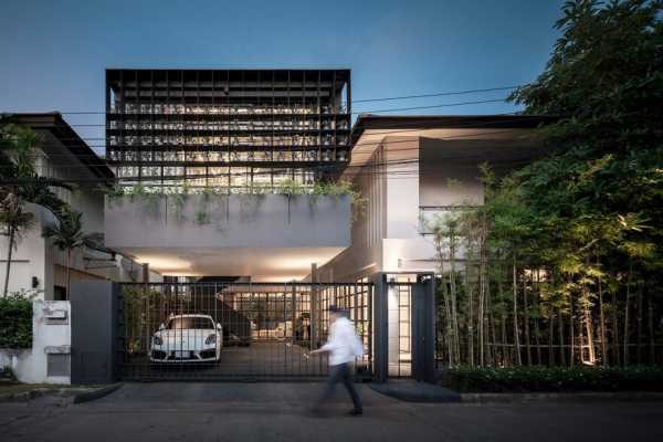 Flower Cage House in Bangkok Anonym Studio