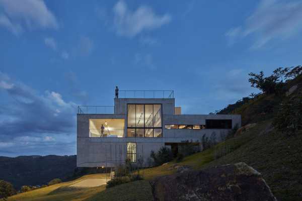 Casa Sonastério, Brazil / João Diniz Arquitetura