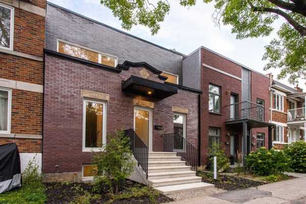 Reinventing the Shoebox House / Fugere Architecture