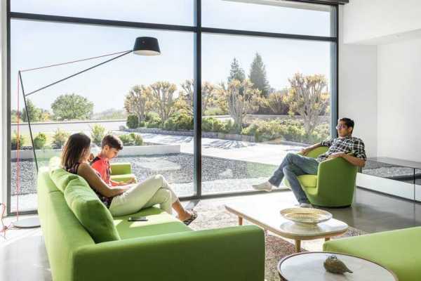 Modern Single Story House on a Sloped Site, Folsom, California