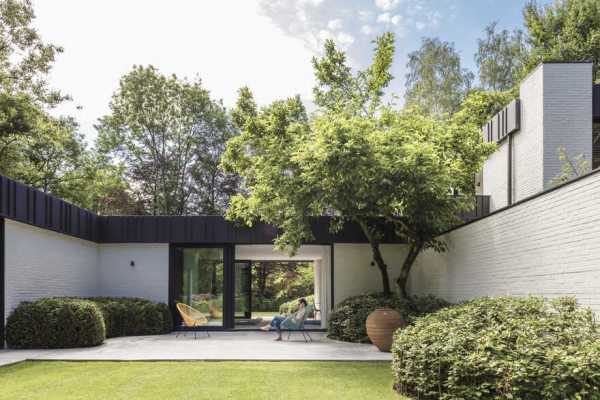 Baillet Latour House / JUMA Architects