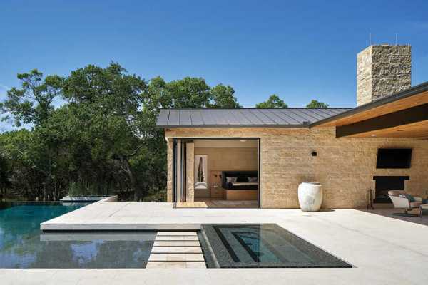 Hill Country Modern House / Dick Clark + Associates