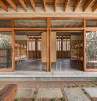 Breezeway House / David Boyle Architect