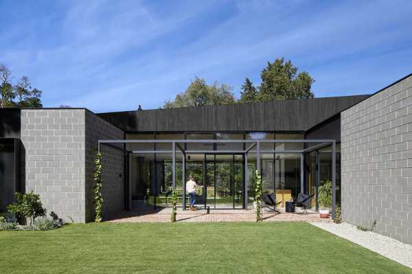 Kyneton House by Moloney Architects